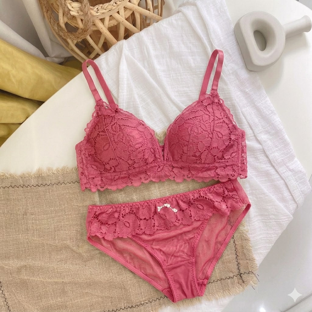 Blossom Lace Comfort: Wireless Bralette & Panty Set