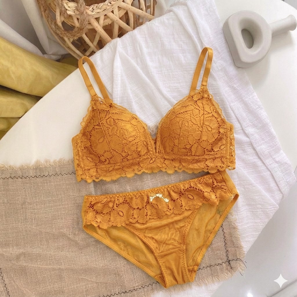 Blossom Lace Comfort: Wireless Bralette & Panty Set